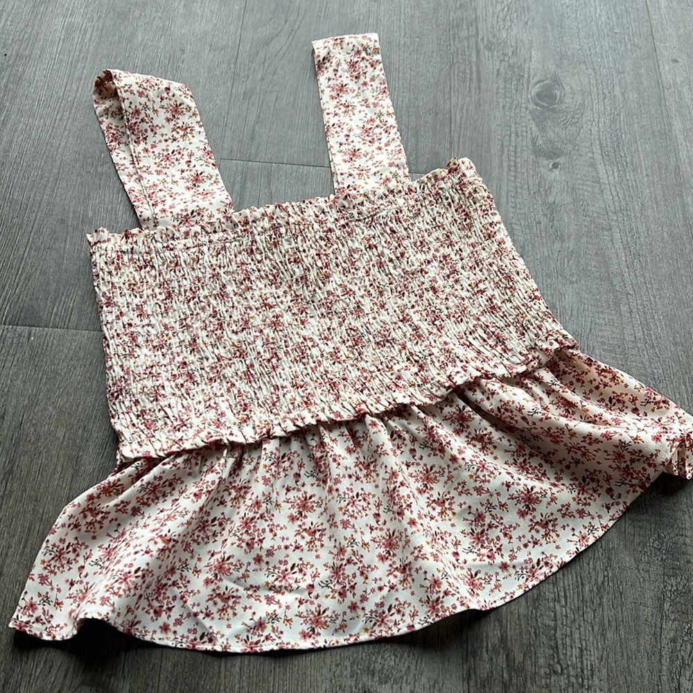 Size M juniors super cute